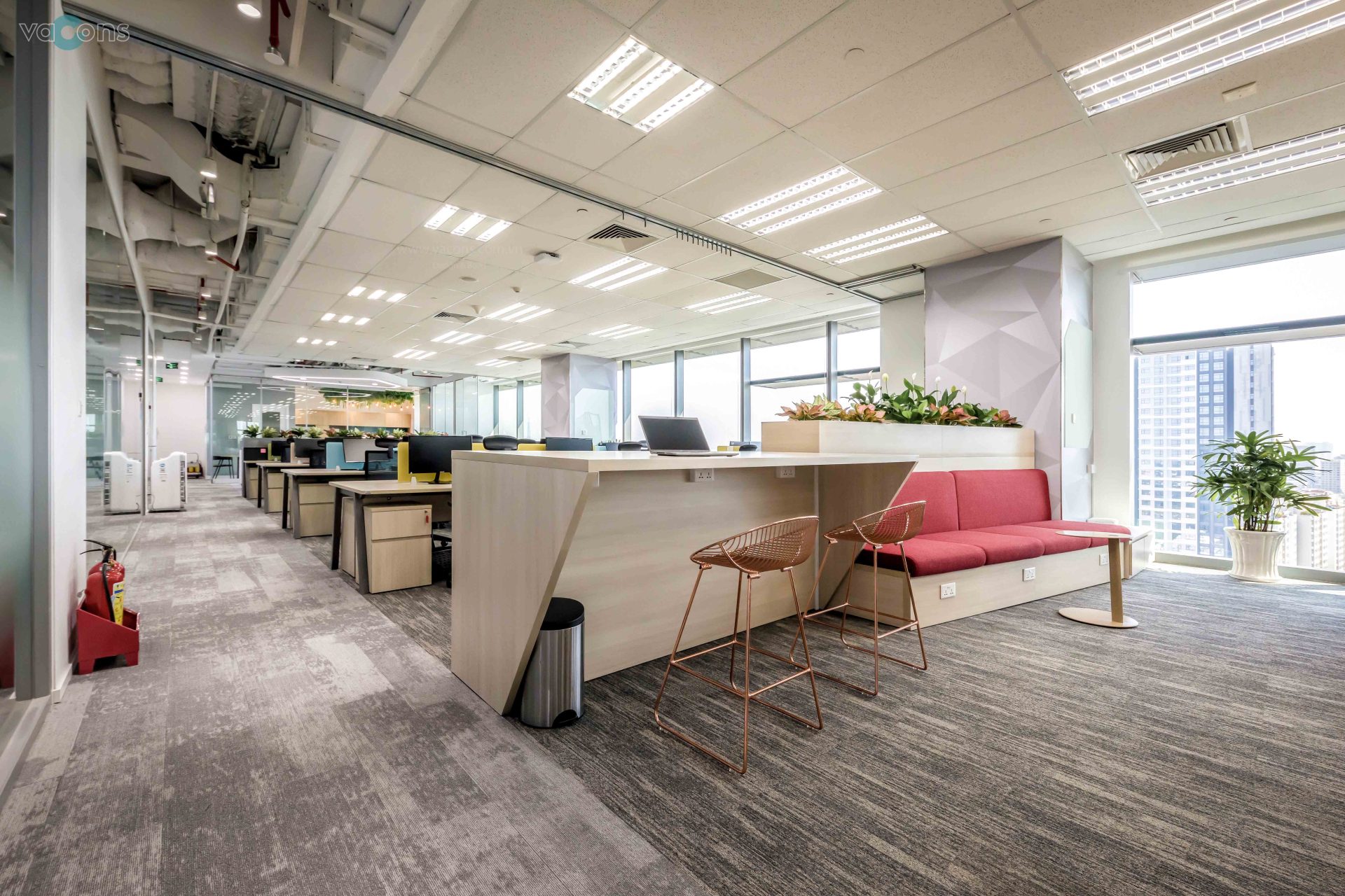 Designing and Building an Office Space: Tips and Tricks for Optimal Decor, Architecture, and Construction