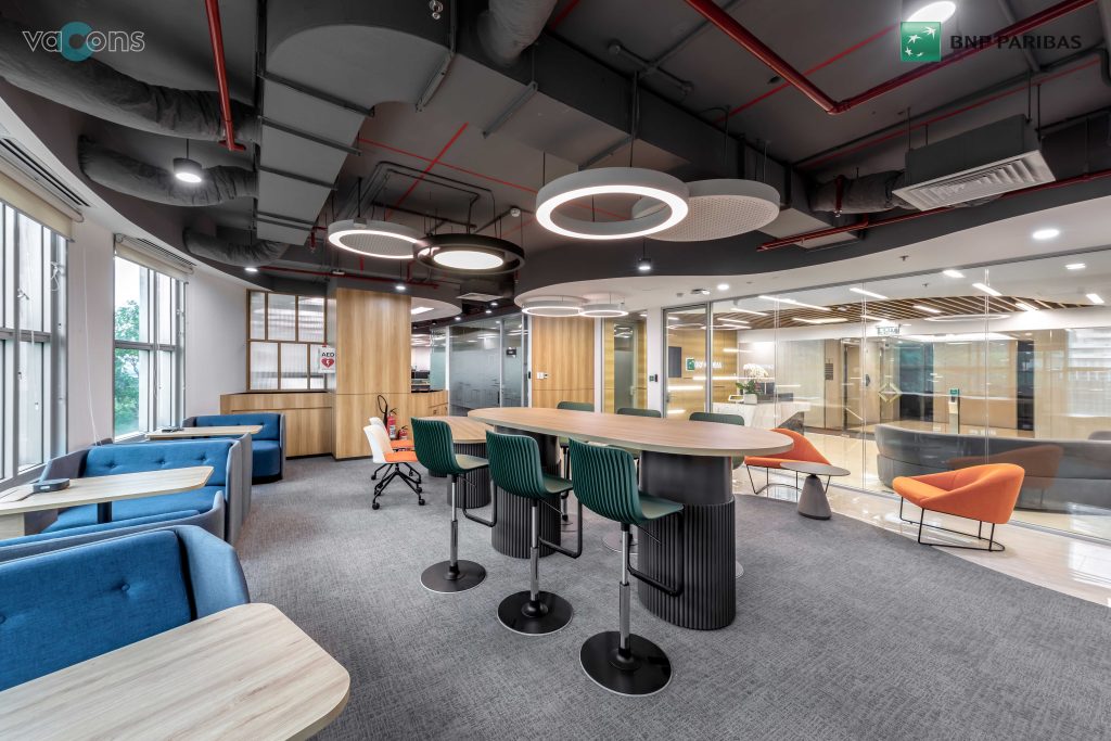 Bảng giá thiết kế thi công nội thất văn phòng TPHCM 2026 - Từ 100k-300k/m² thiết kế, 2-8 triệu/m² thi công, minh bạch không ẩn phí.
